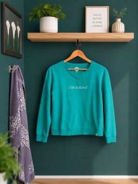 Life is Good- Women's Crew Neck Sweatshirt- SZ Small